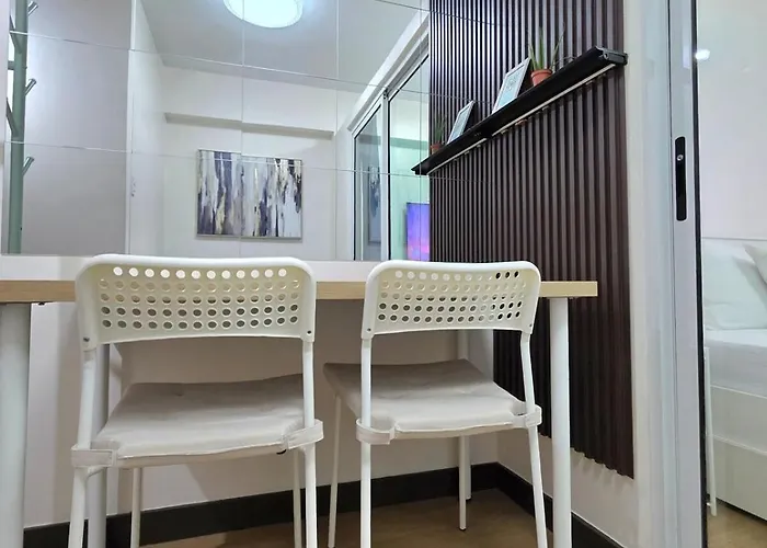 Apartamento Minimalist With Queen Size Bed At The Celandine Manila